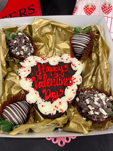 6" Heart Cookie Cake & Four Chocolate Dipped Strawberries COMBO BOX! - Pre Order for Valentine's Day